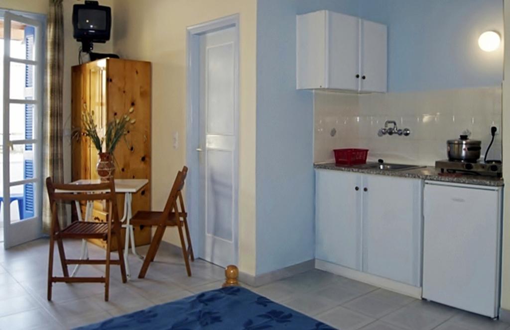 Apartament Idroussa Batsíon Pokój zdjęcie
