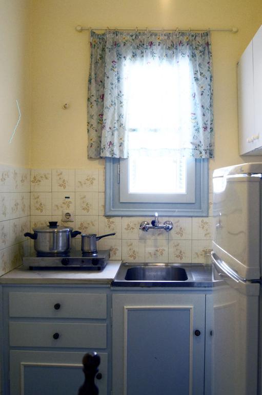Apartament Idroussa Batsíon Pokój zdjęcie