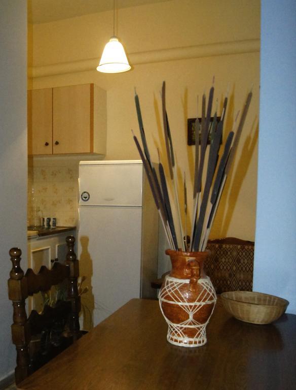 Apartament Idroussa Batsíon Pokój zdjęcie