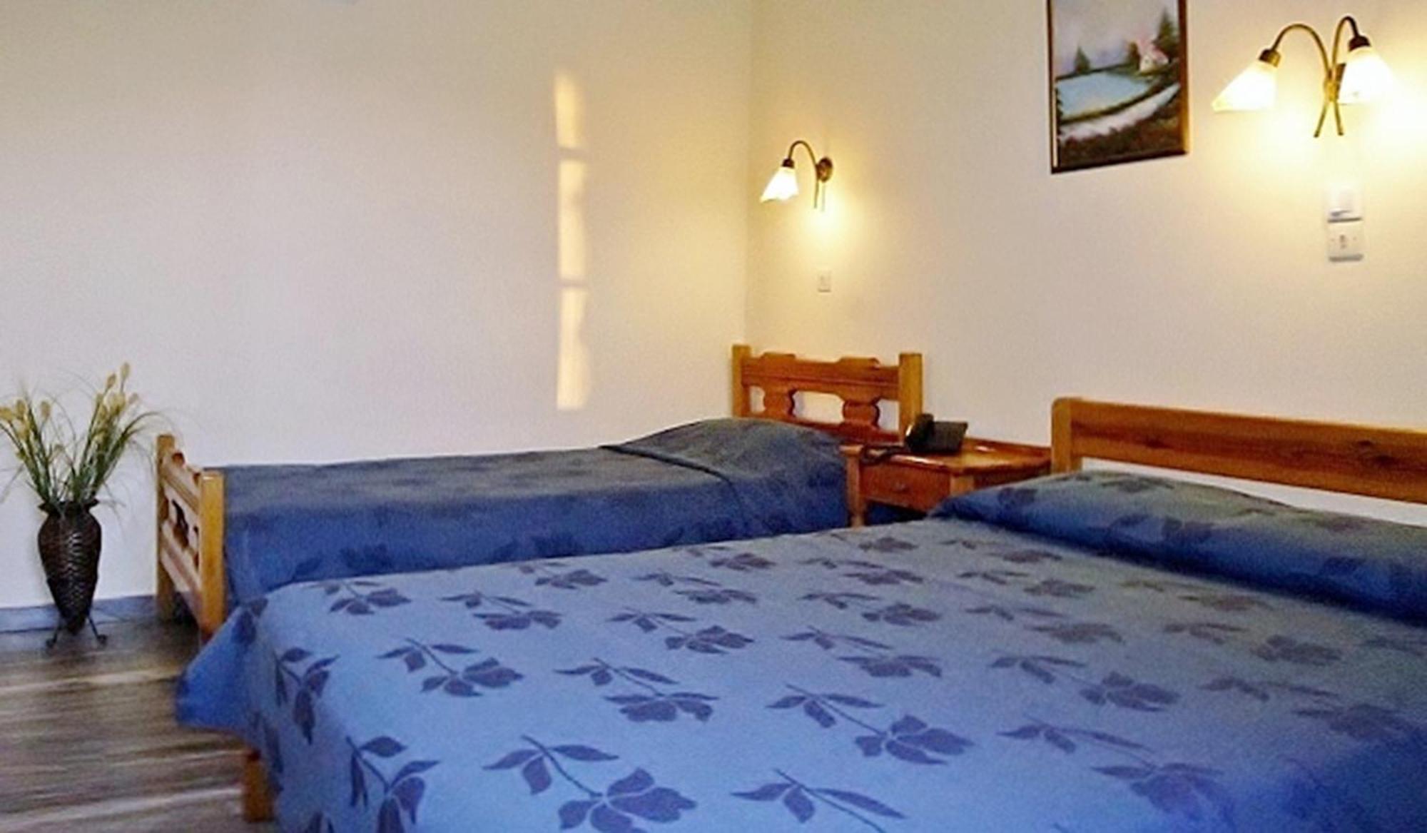 Apartament Idroussa Batsíon Pokój zdjęcie