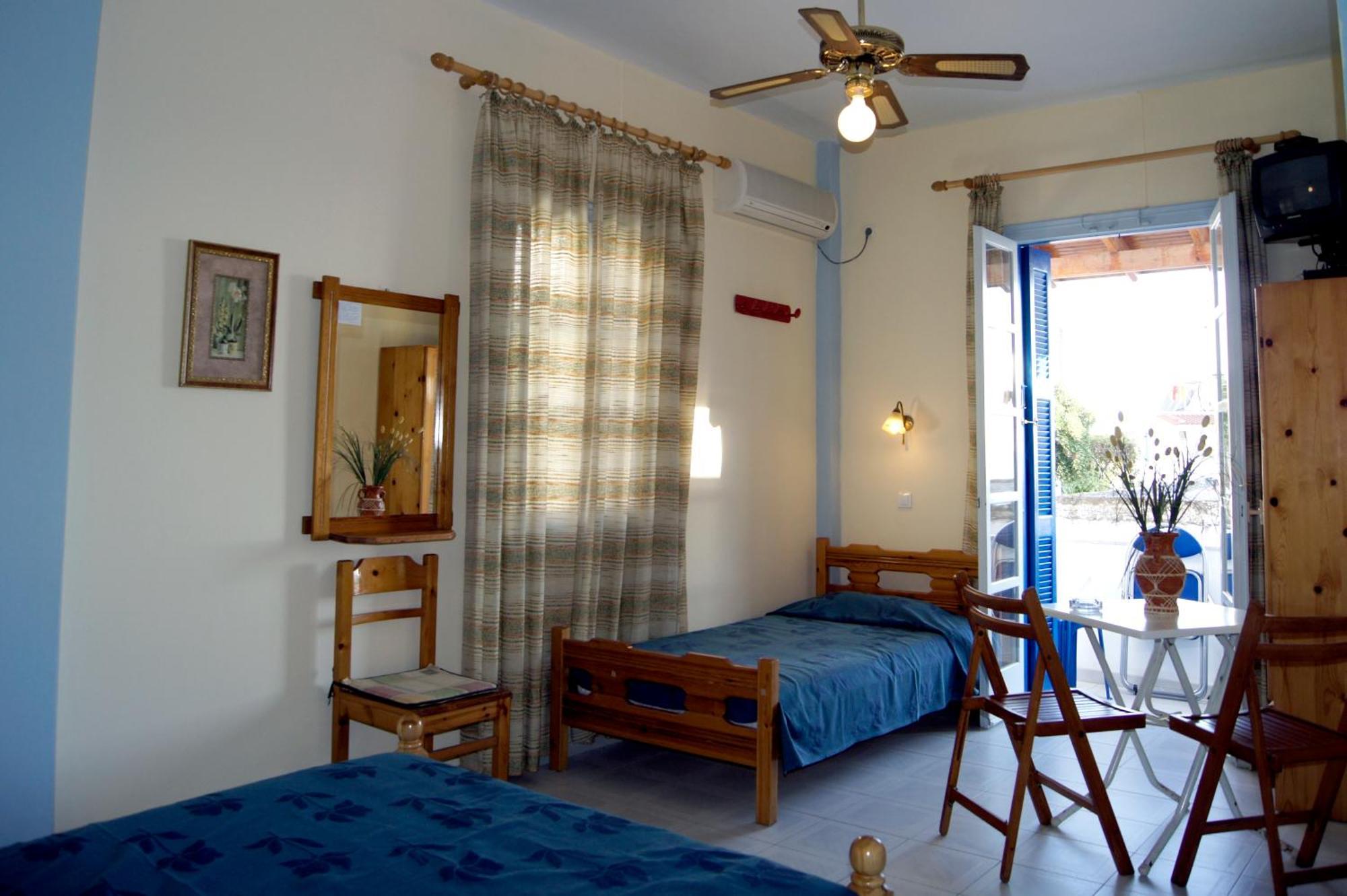 Apartament Idroussa Batsíon Pokój zdjęcie